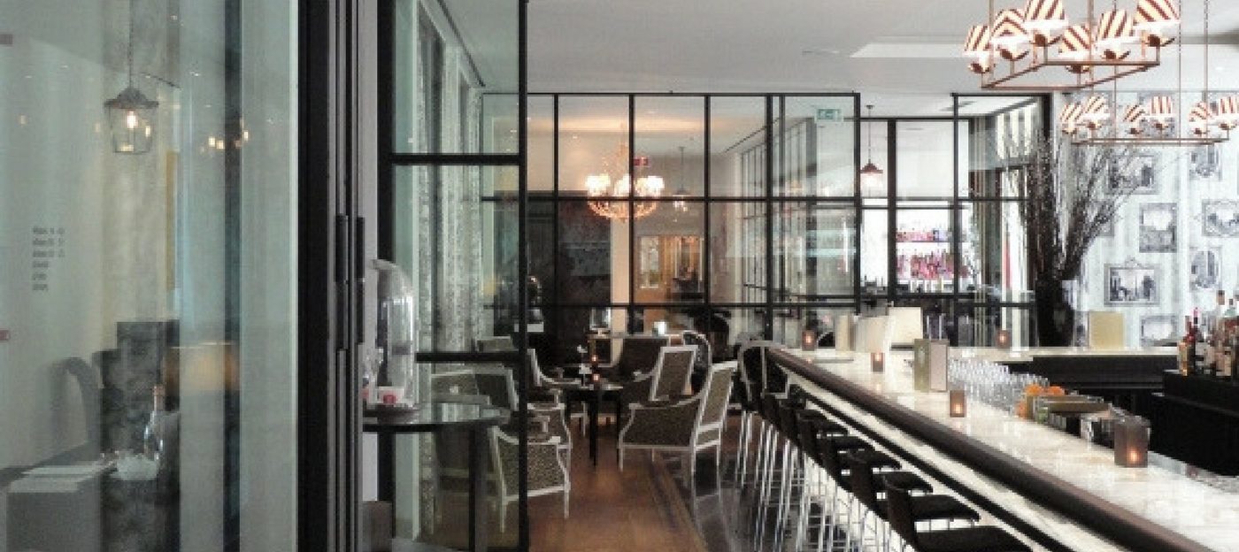steel framed partitions to restaurant