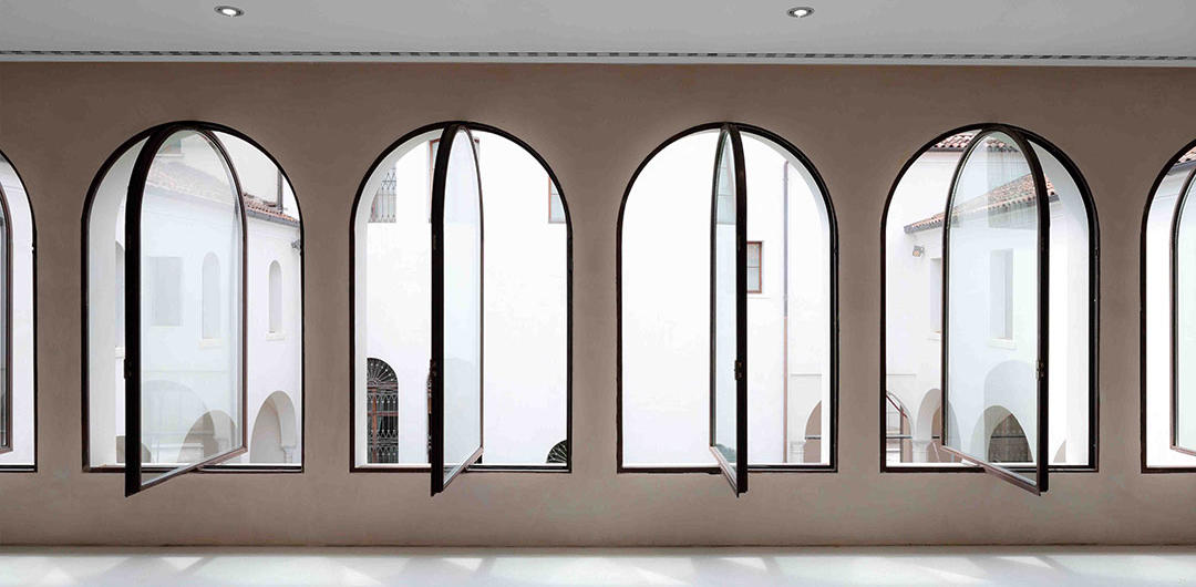 patinated antique look Windows
